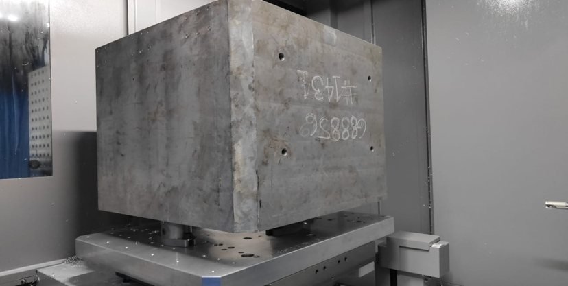 Chamber machine base block
