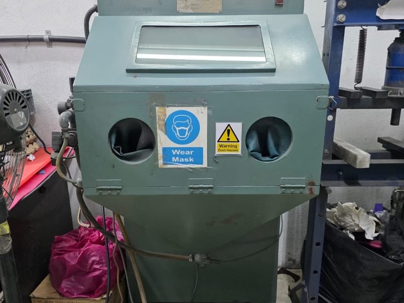 Sandblasting Machine